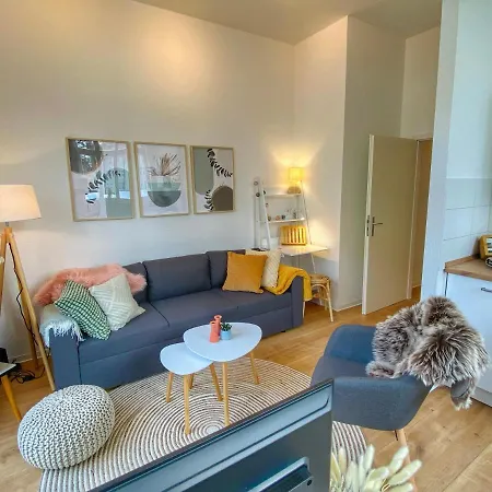 City-Apartment Im Gruenen Mit Schoener Terrasse Und Parkplatz *