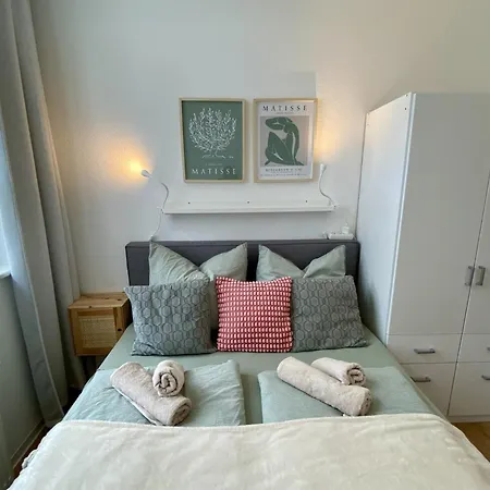 Apartman City-apartment Im Gruenen Mit Schoener Terrasse Und Parkplatz *