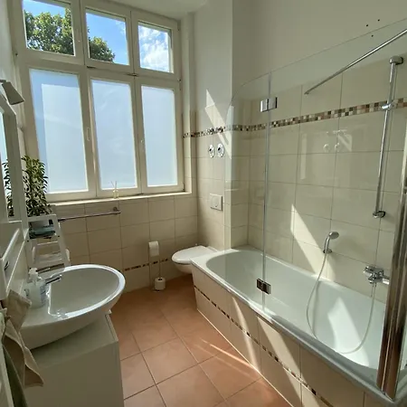 City-apartment Fuer Geniesser Mit Schoener Terrasse マクデブルク