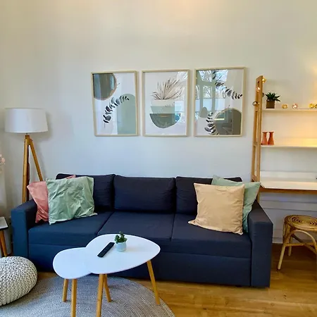 City-Apartment Im Gruenen Mit Schoener Terrasse Und Parkplatz شقة