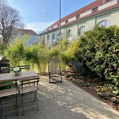 アパート City-apartment Fuer Geniesser Mit Schoener Terrasse マクデブルク
